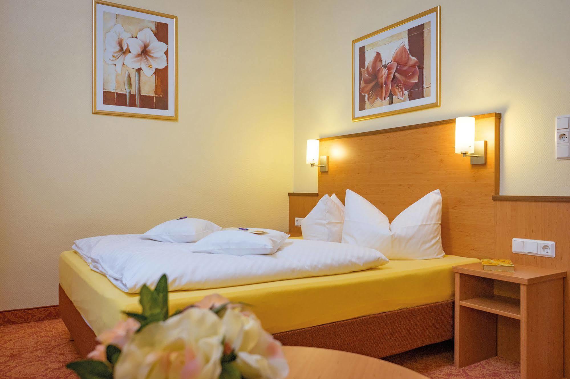 Vitalhotel Am Stadtpark Superior バート・ハルツブルク エクステリア 写真