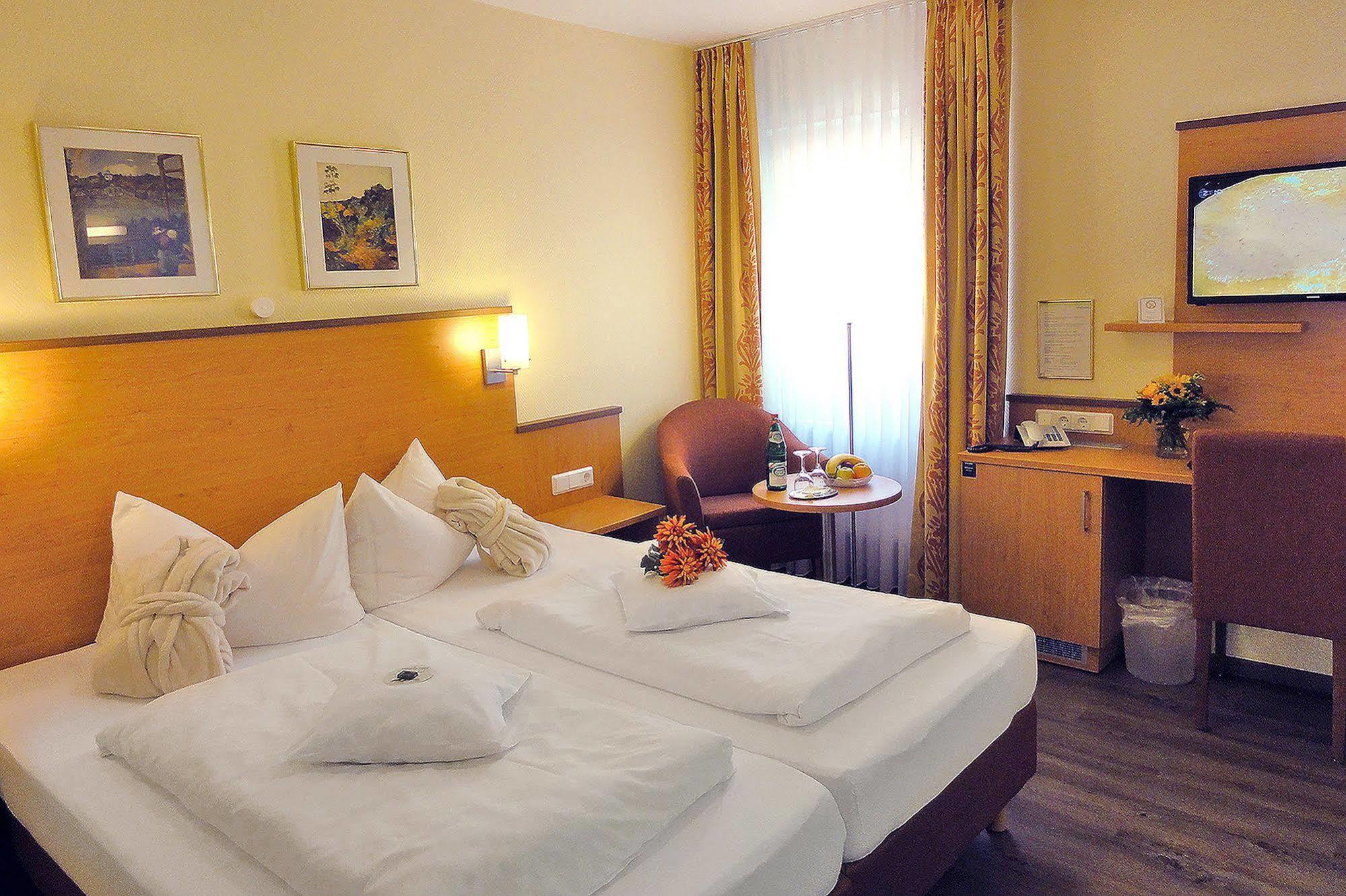 Vitalhotel Am Stadtpark Superior バート・ハルツブルク エクステリア 写真
