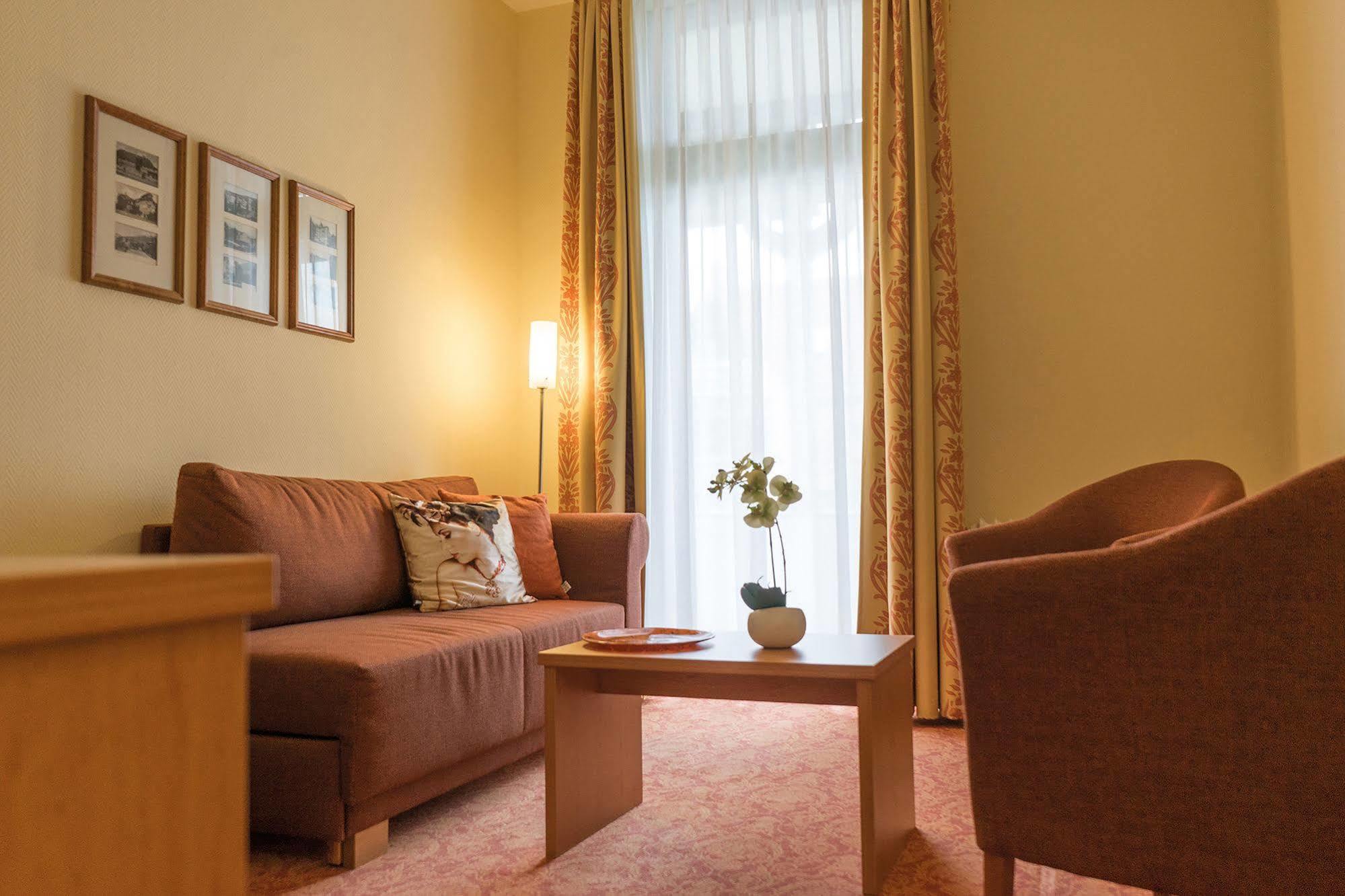 Vitalhotel Am Stadtpark Superior バート・ハルツブルク エクステリア 写真